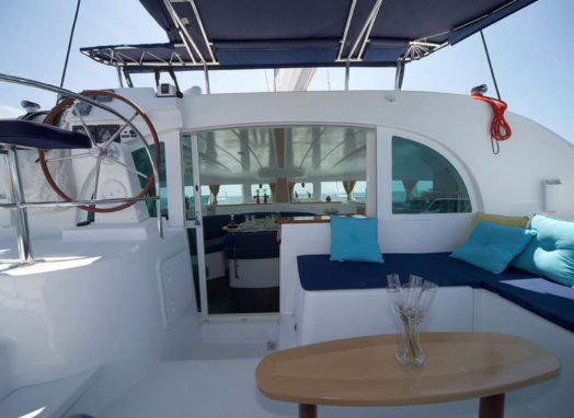 Lagoon 380 Catamaran Review Katamarans