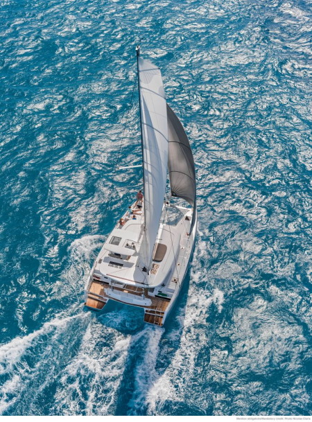 lagoon 40 sailing