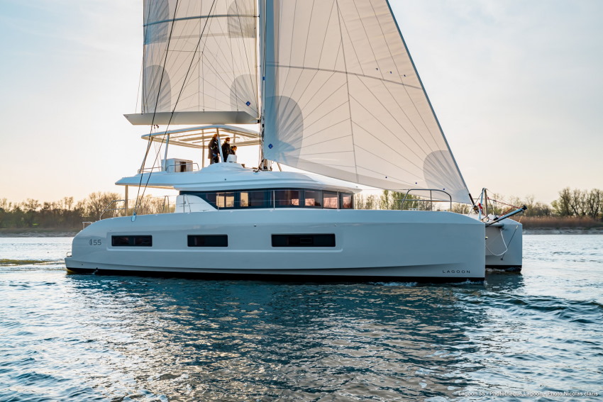 lagoon 55 catamaran review