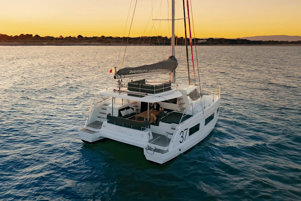 aventura 37 catamaran review