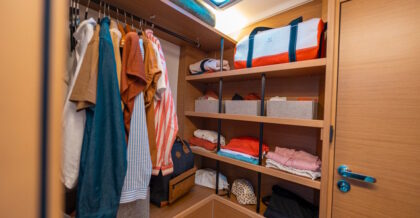 excess 13 dressing room